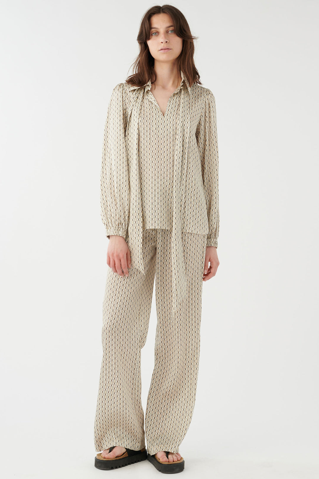 Dea Kuibal Kikki 0810124 5743 Colonia Buckwheat Beige Print Stretch Silk Twill Blouse - Olivia Grace Fashion