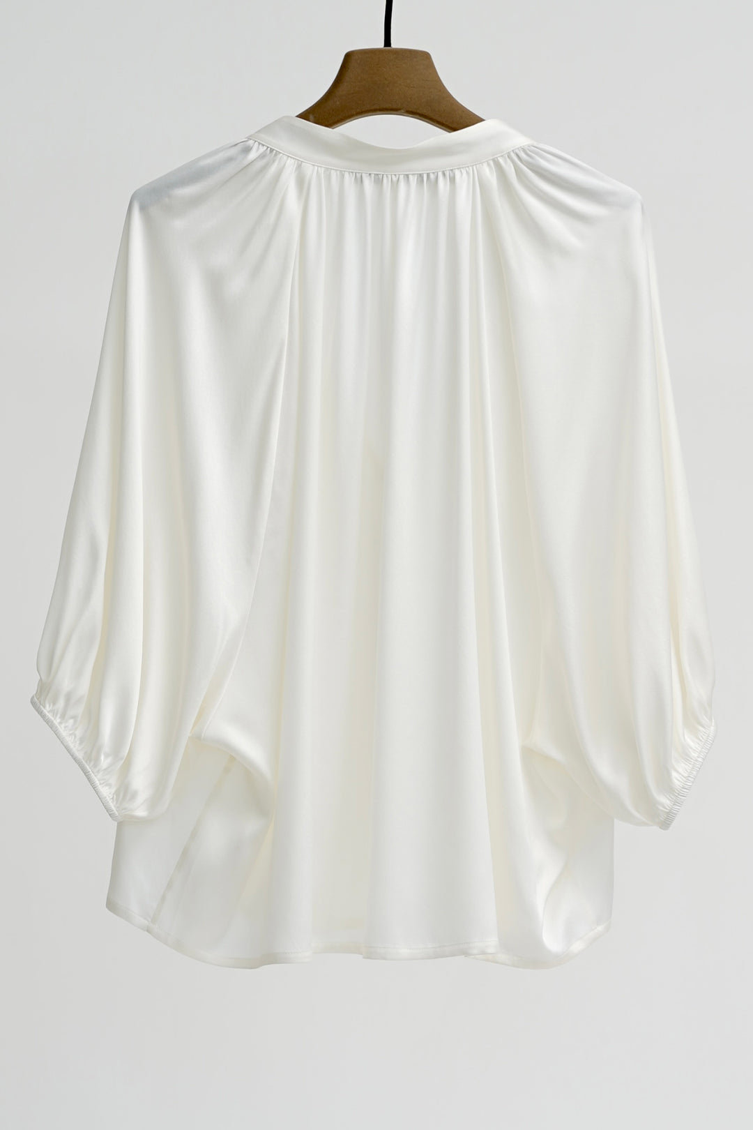Herzen's Angelegenheit Superwhite Silk V-Neck Blouse 25252-6016 100