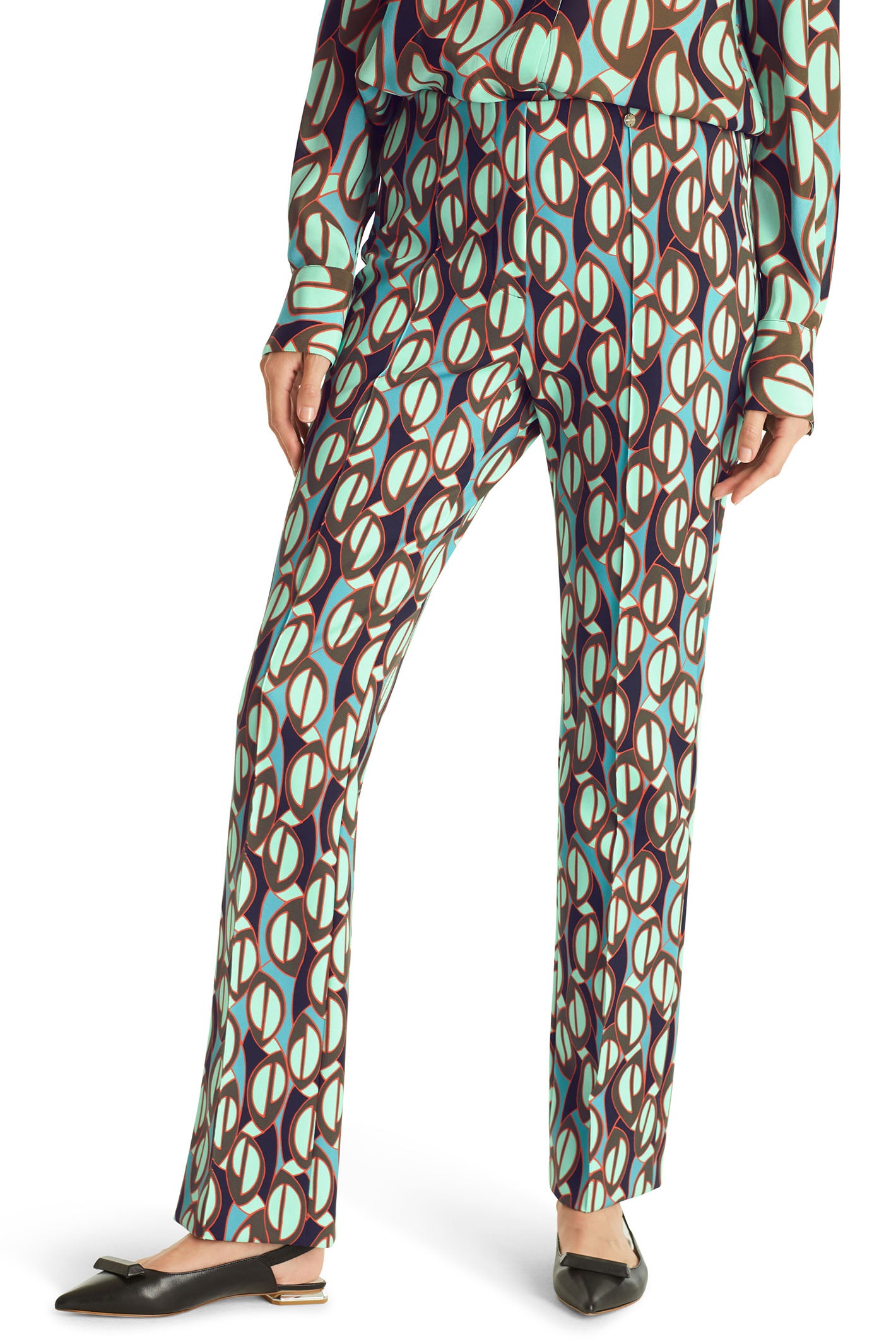 Marc Cain Essentials Trouser in Black +E 81.20 J21 900 main image 0