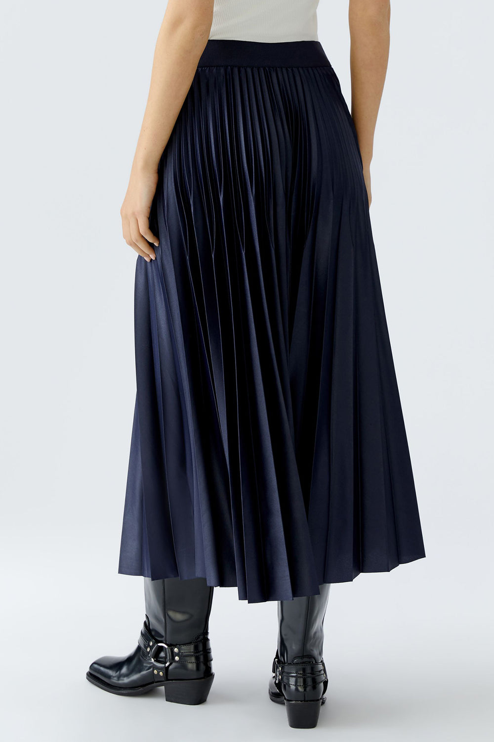 Oui 95398 Pleated Pull-On Midi Skirt Dark Blue 5742 - Olivia Grace Fashion