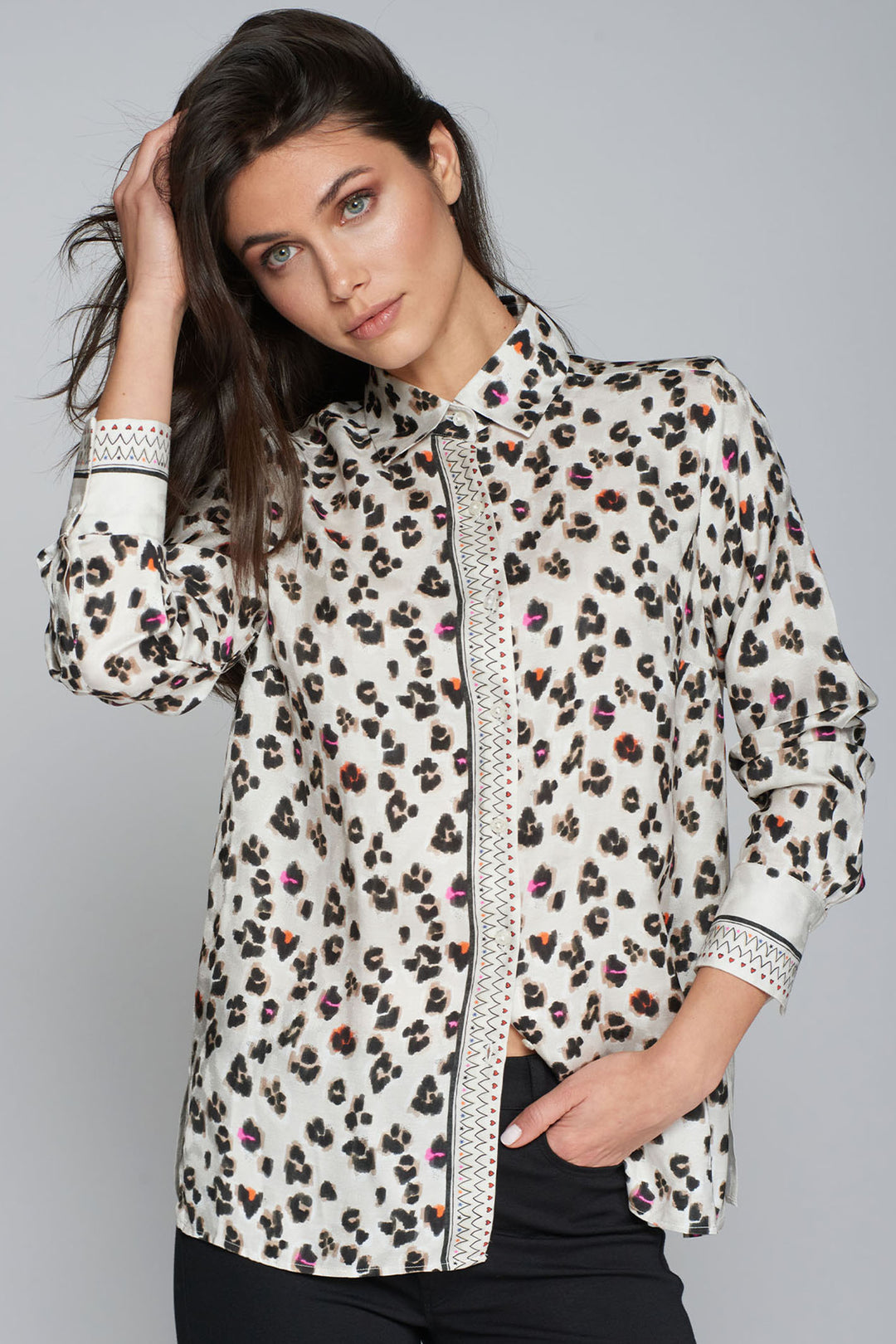 Vilagallo Shirt Animal Print Lounging Cats 31908 - Olivia Grace Fashion