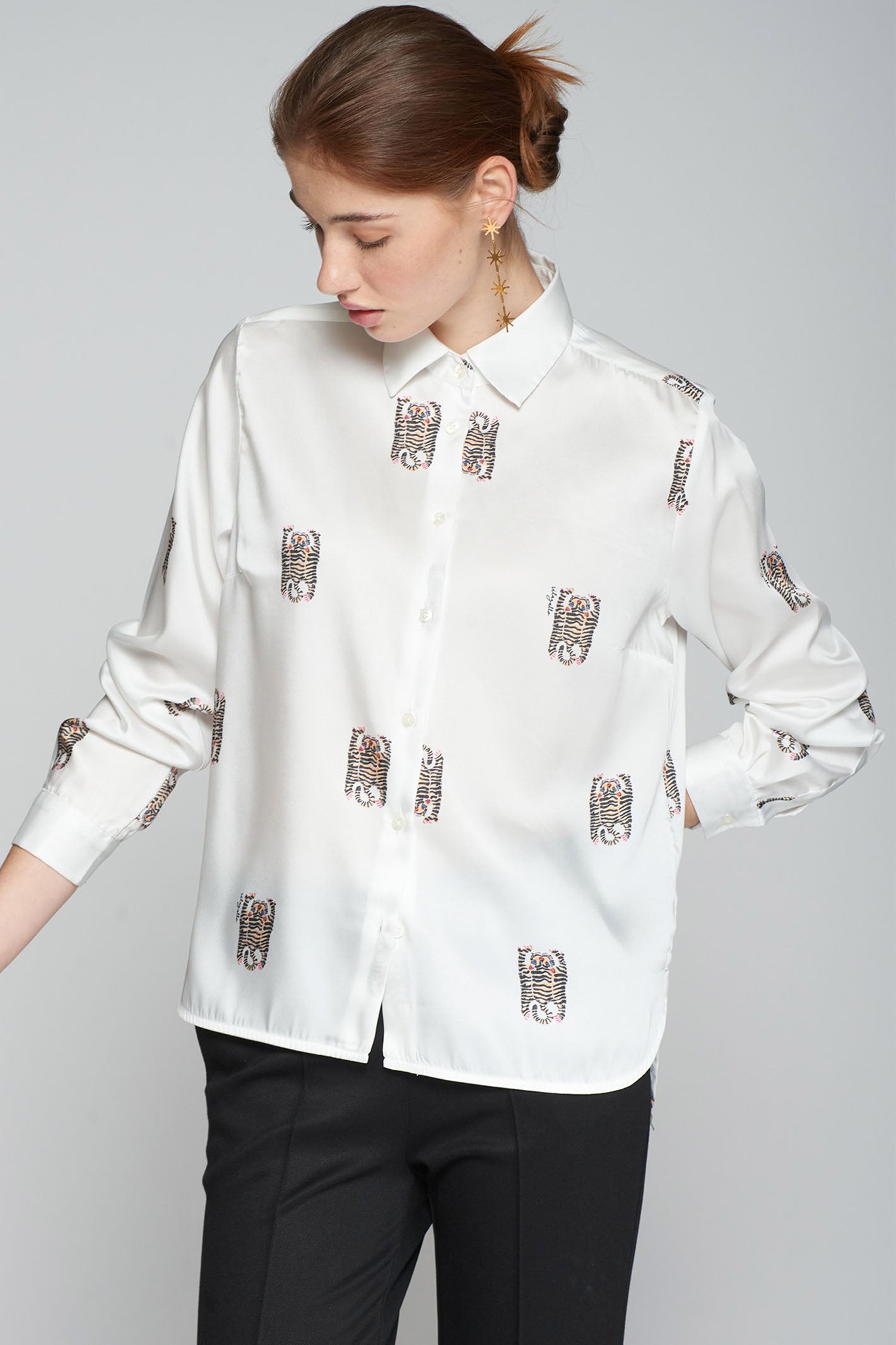 Vilagallo DARZIE White T Shirt With Embroidered Daisies 30894 Col 964 main image 1