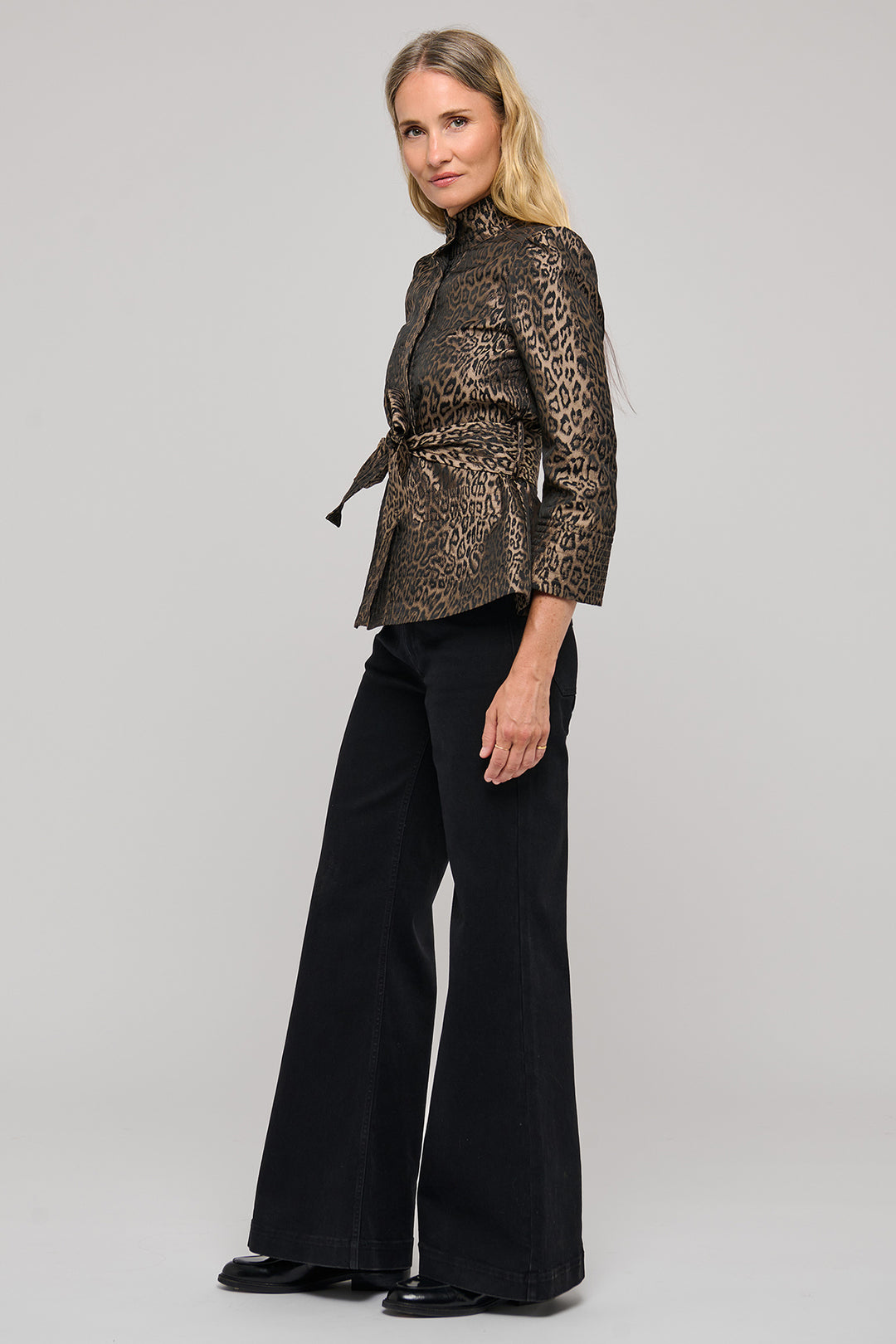 Dea Kudibal EllaDEA Leo Brown Jacquard Jacket 1581026, three-quarter view