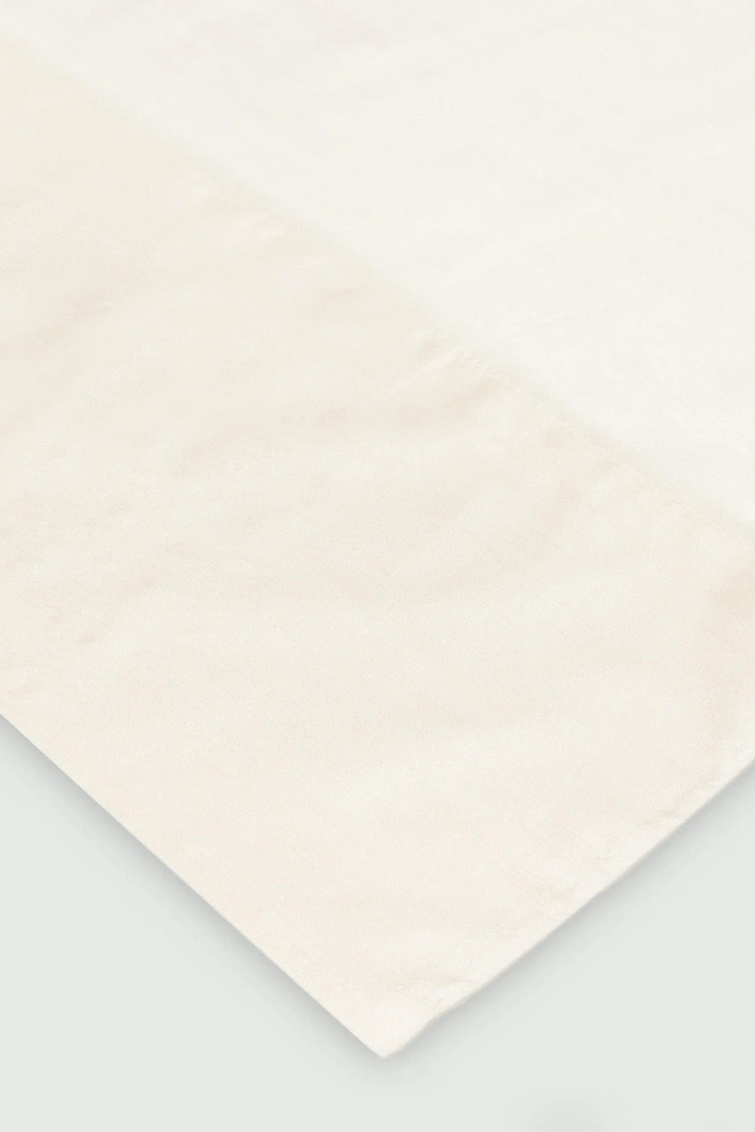 Solid light beige color swatch