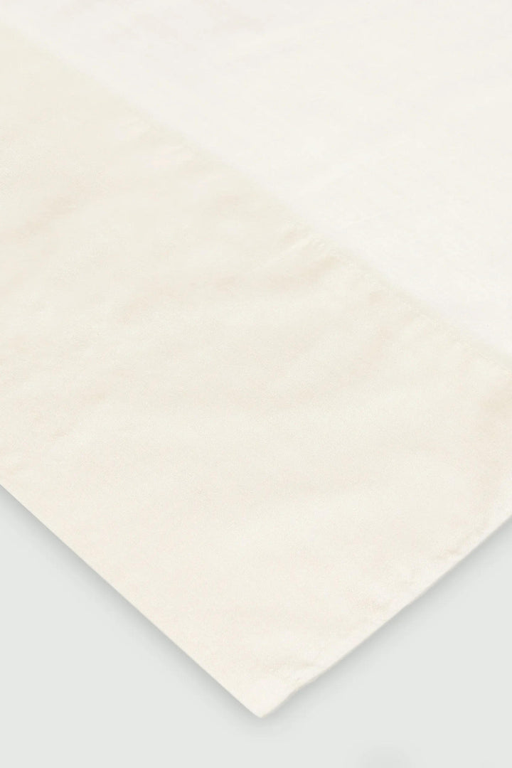 Solid light beige color swatch