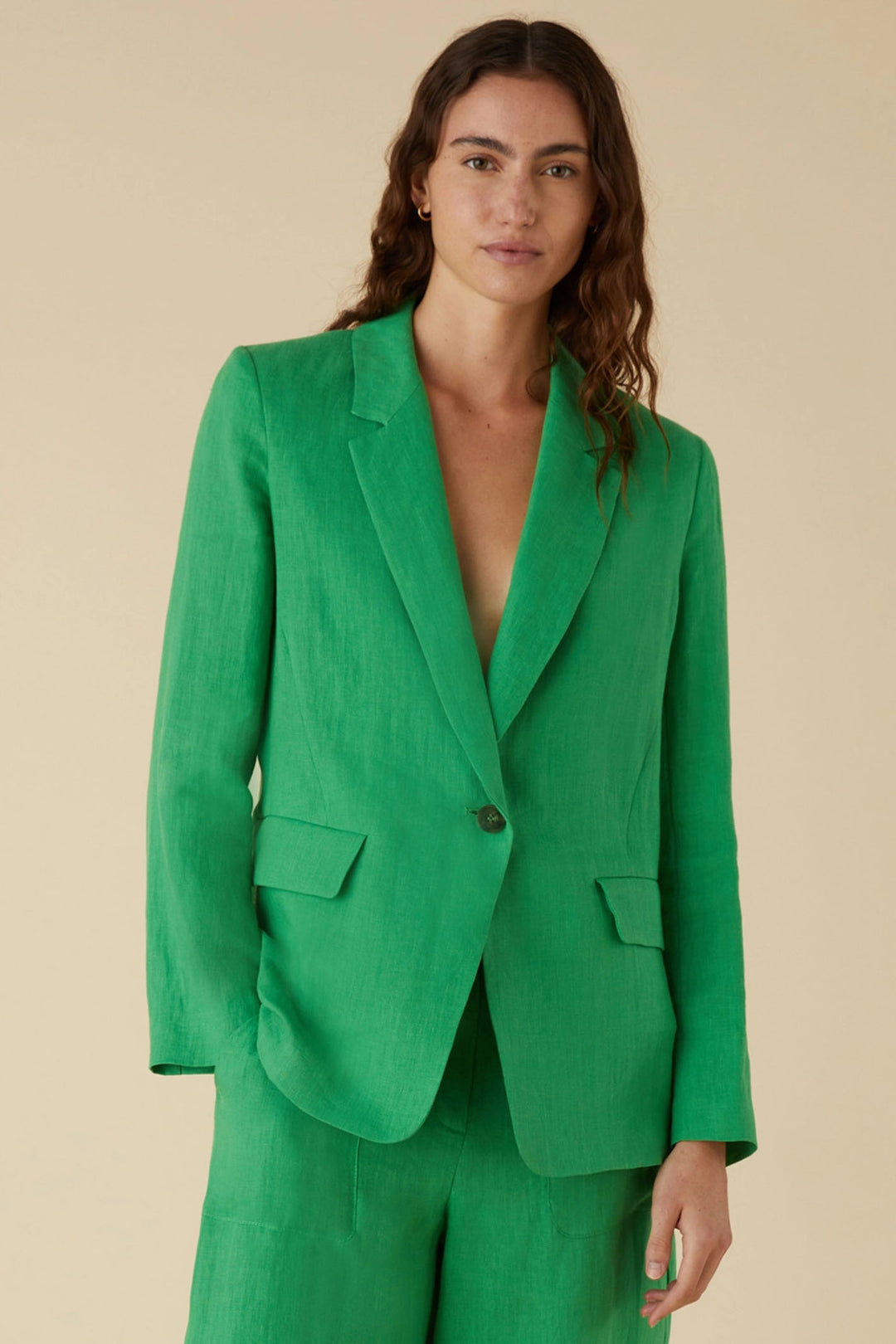 Emme Legume 2415041042200 Emerald Green One Button Linen Jacket Olivia Grace Fashion Emme Legume 2415041042200 Emerald Green One Button Linen Jacket Olivia Grace Fashion