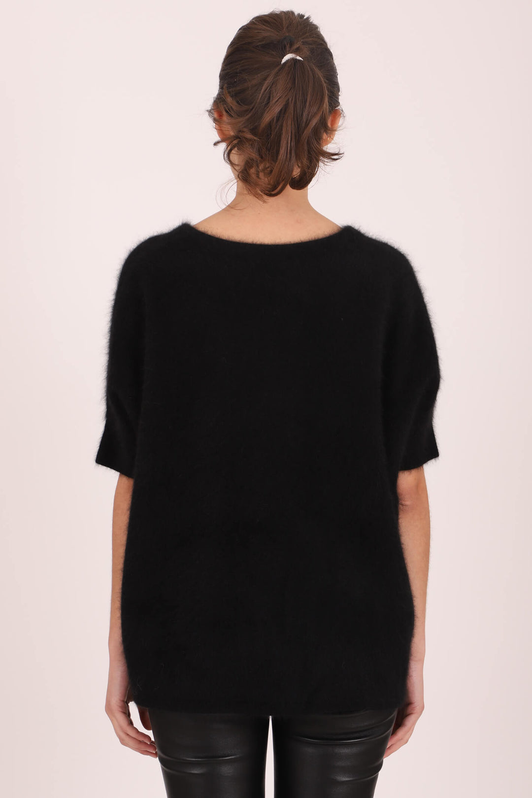 Estheme 23BBSW36R 6148 Black V MC Jumper