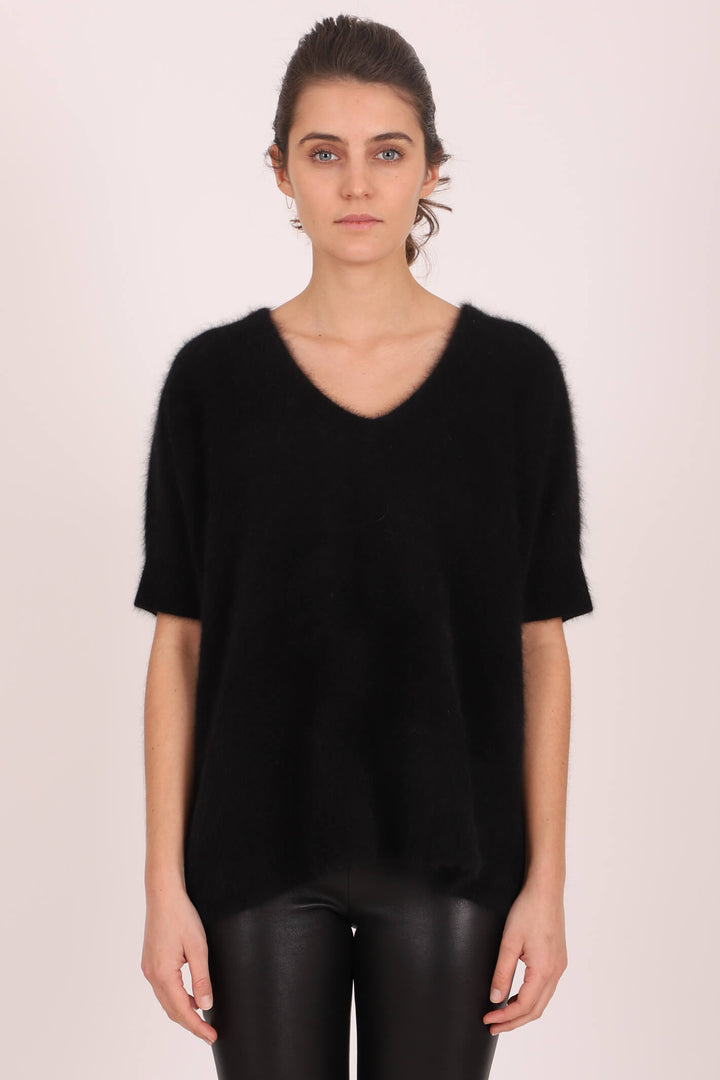 Estheme 23BBSW36R 6148 Black V MC Jumper