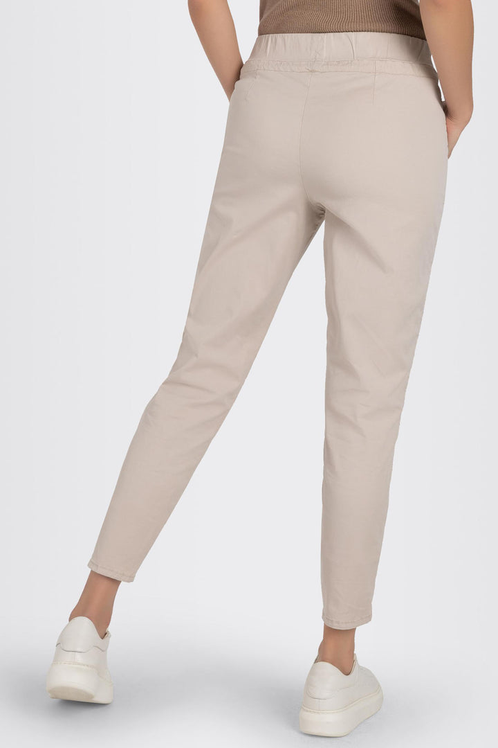 Mac 3007-00-0434L 208R Easy Active Ivory Stretch Gabardine Trousers - Olivia Grace Fashion