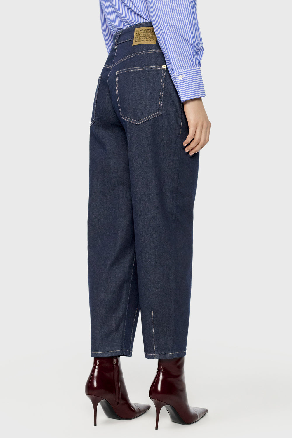Mac Bobbie Blue Fashion Rinsed Barrel Jeans, back view
