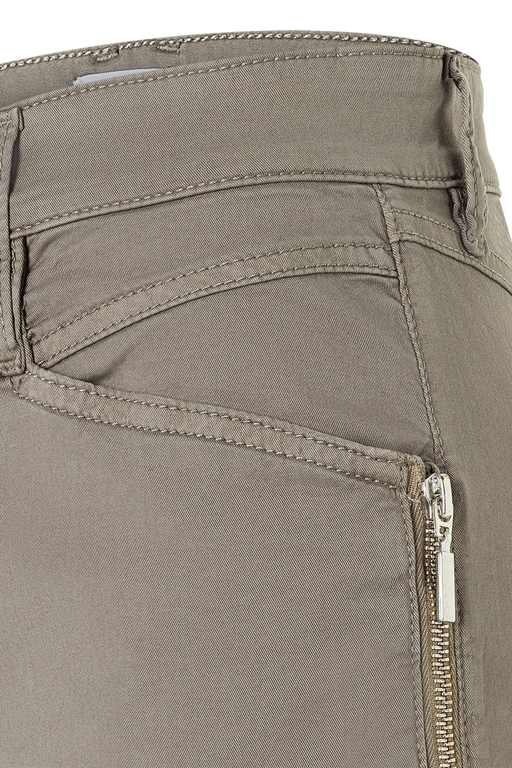 Mac Bora 2.3 Zip Mat Green Antique Authentic Stretch Gabardine Trousers 3141-00-0434L 662A, zip pocket detail, flat