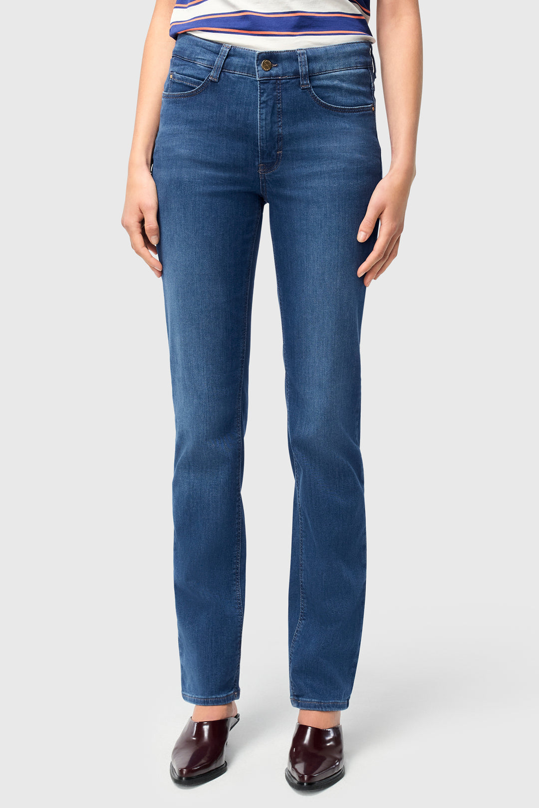 Mac Dream Mid Blue Authentic Wash Jeans, front view