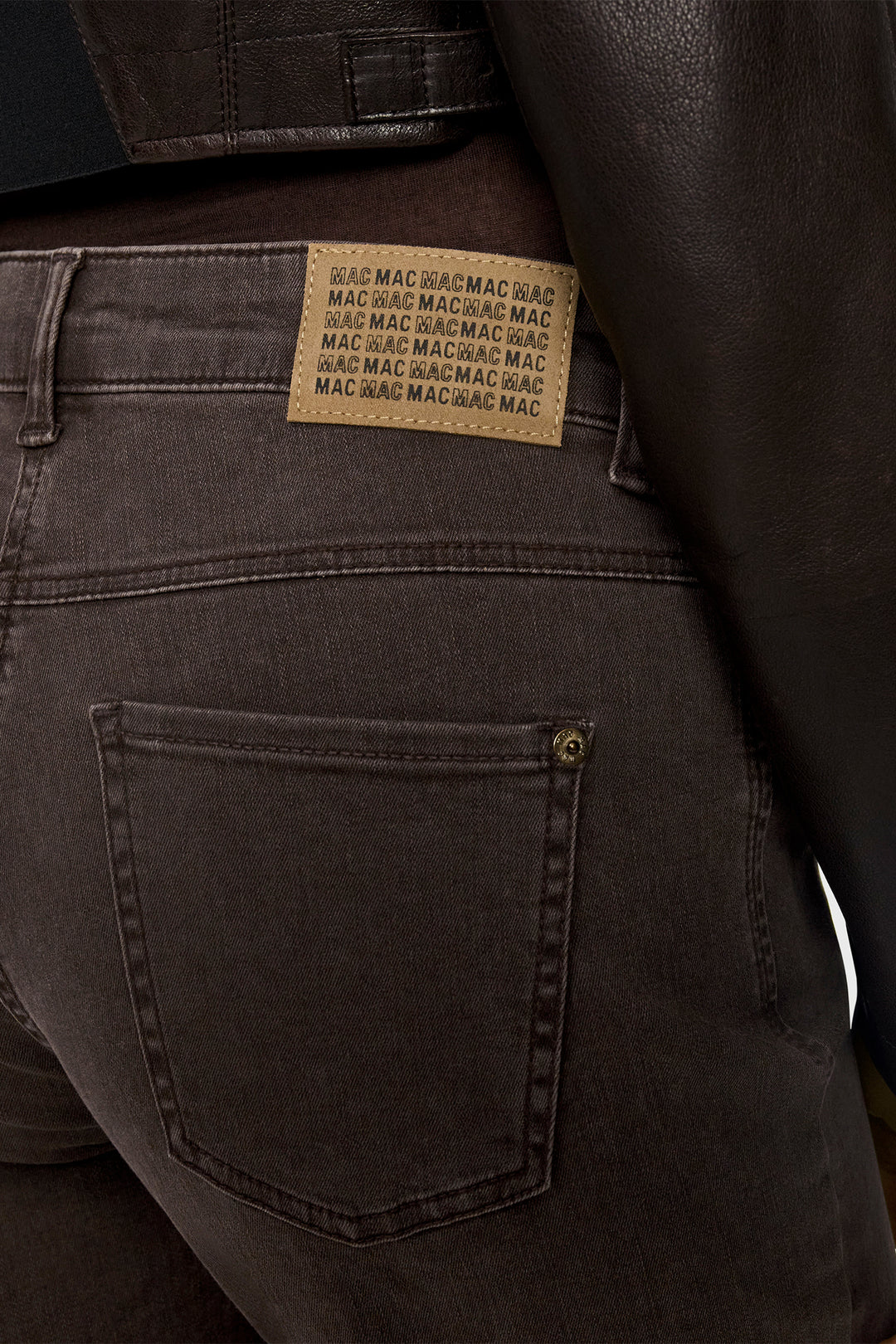 Mac Wide Brown Stone Wash Authentic Stretch Denim Jeans 32L - detail, back pocket