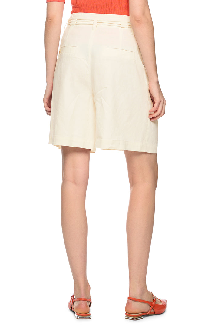 Marc Cain Collections AC 83.04 W70 112 Bright Ecru Linen Blend Shorts