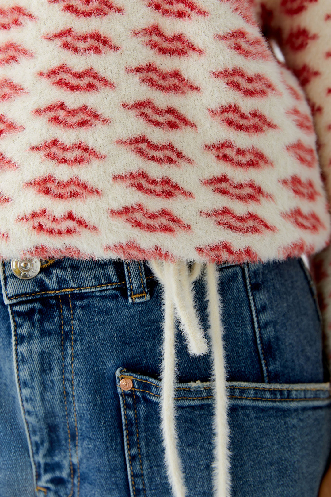 Oui 94626 White Red Lip Pattern Brushed Knit Jumper