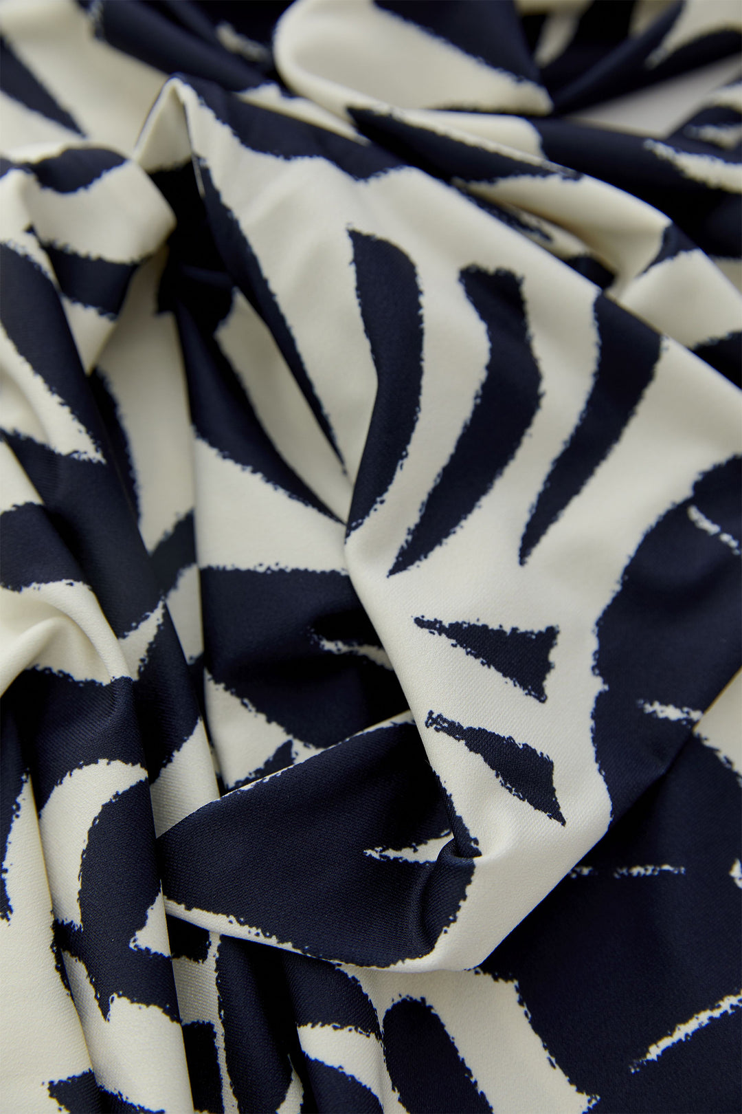 Oui 98422 White Blue Skinny Floral Print Scarf