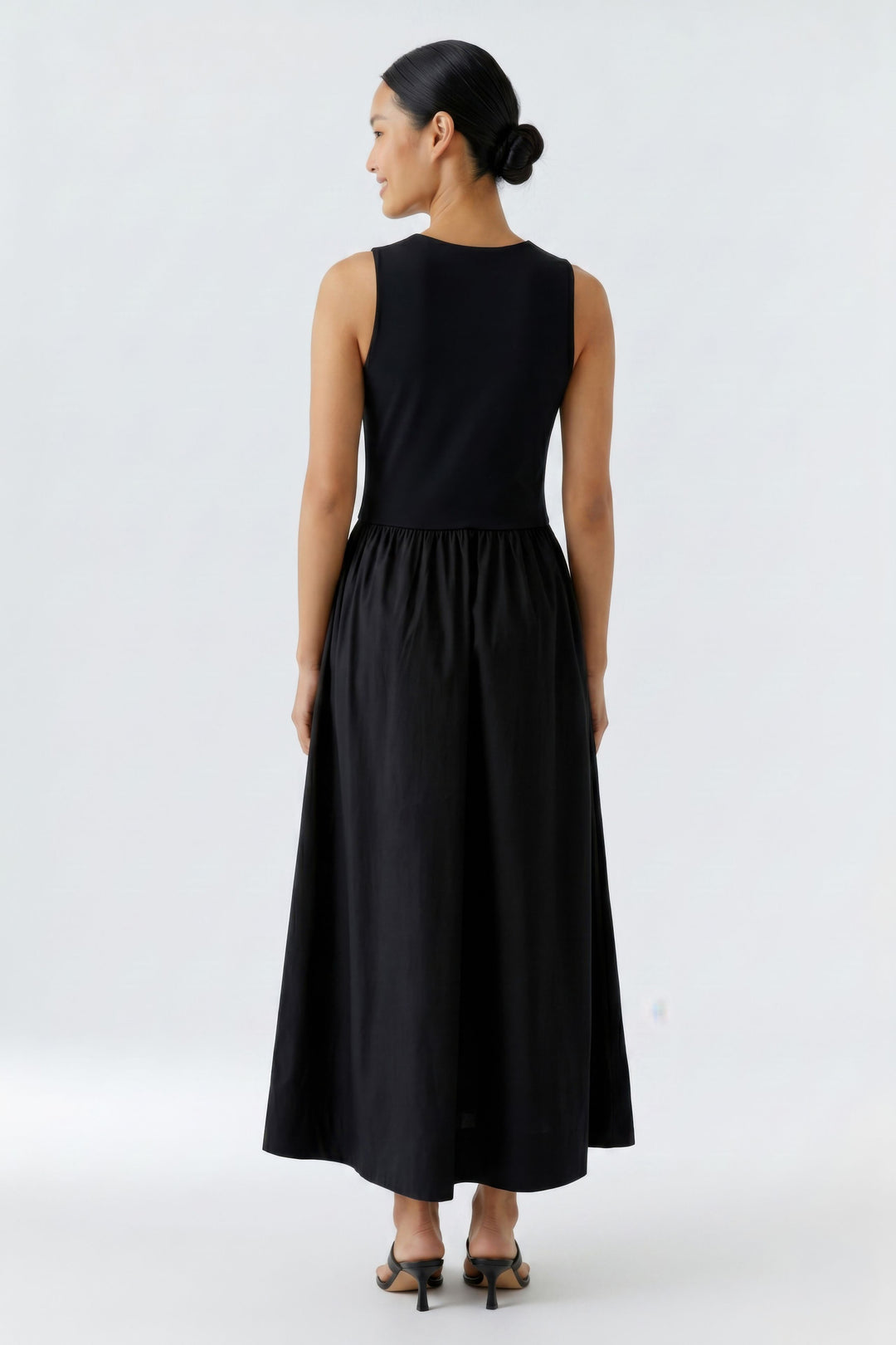 Oui 98733 Black Sleeveless Midi Dress