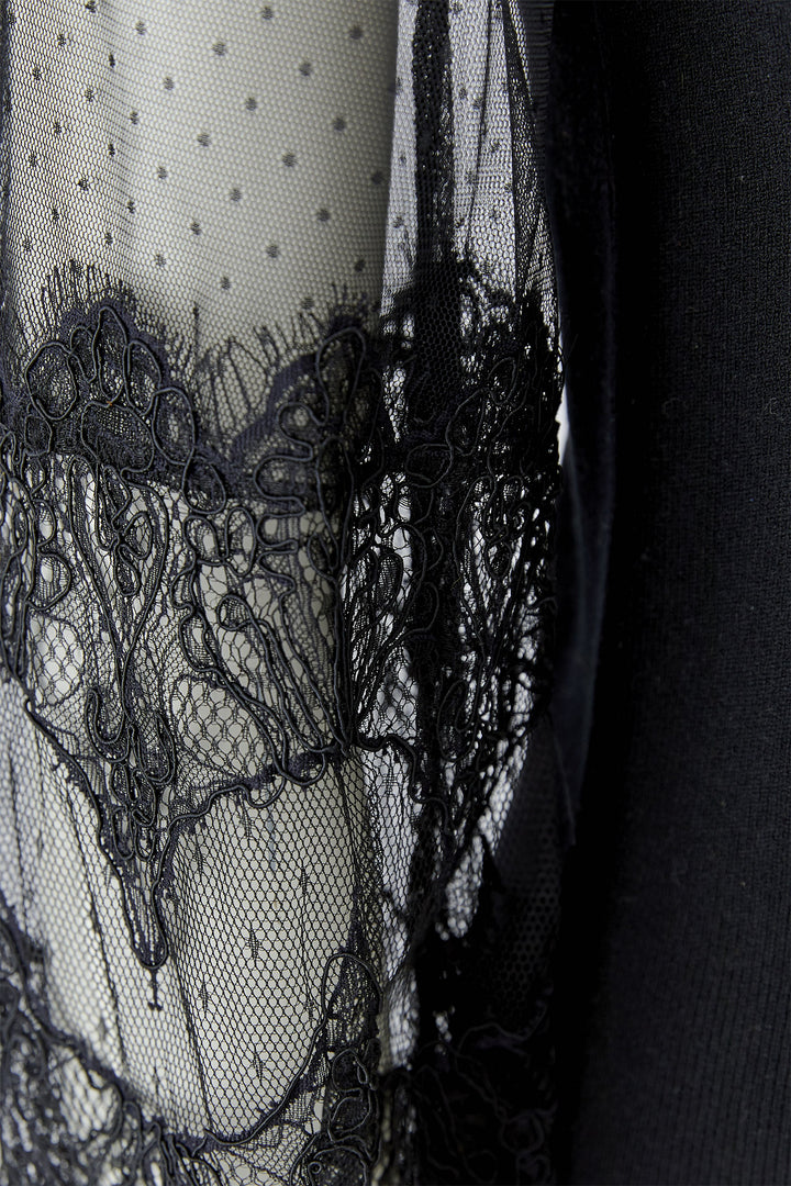 Oui Black High Neck Jumper 100061 9990, close-up of the spot tulle and lace