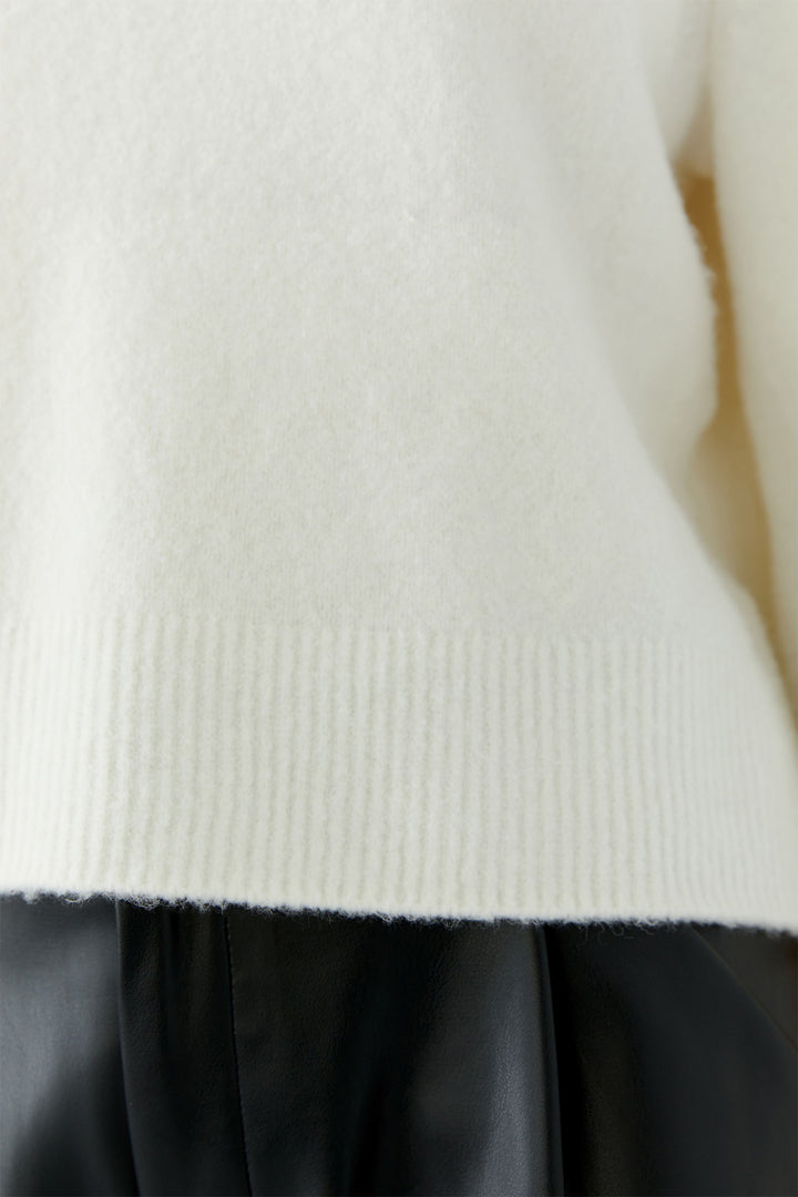 Oui Gardenia Boat Neck Jumper 97968 at Olivia Grace Fashion