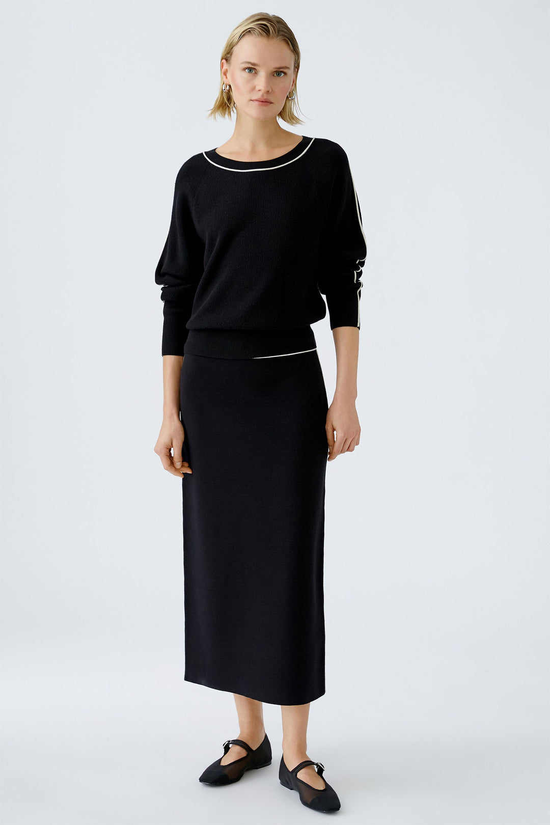 90775 Oui Jumper Black Round Neck 90775 9990 – Olivia Grace Fashion