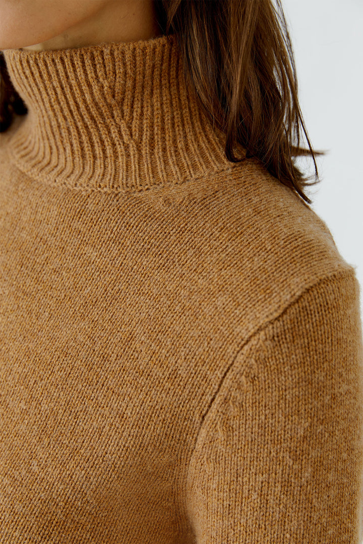 Oui Light Rosewood Brown Roll Neck Jumper 99806 7845, close-up of the roll neck and knit