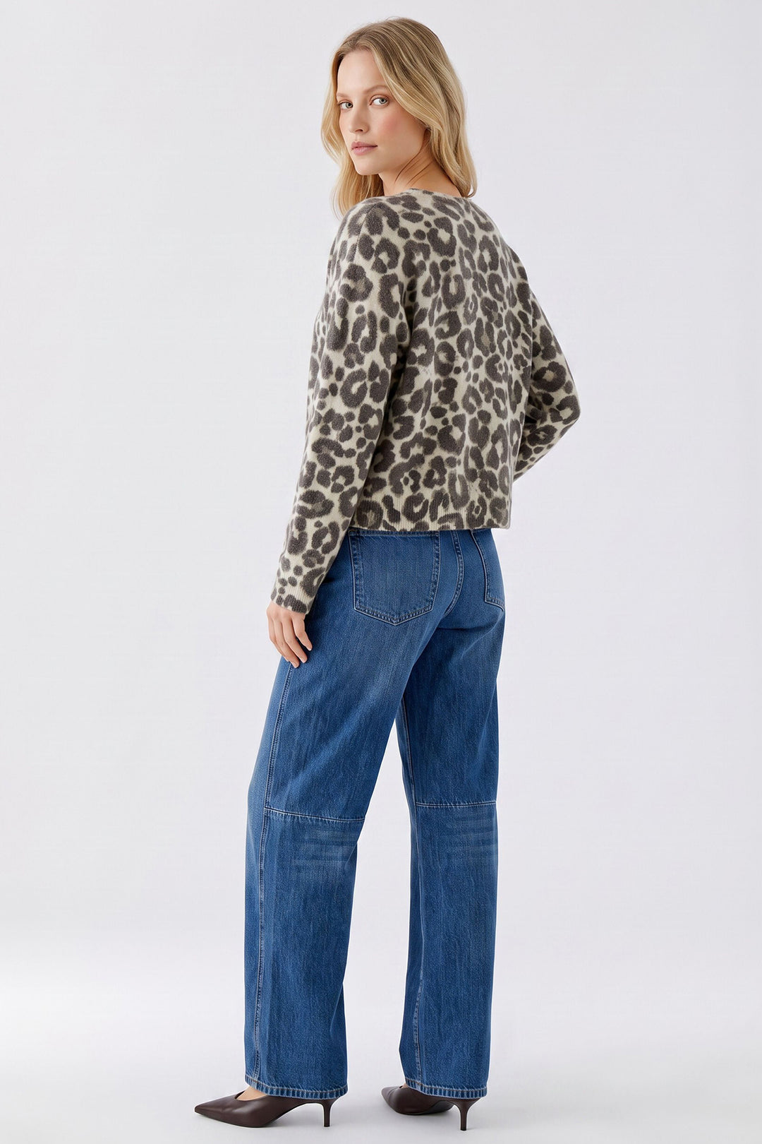 Oui Light Stone Taupe Jumper 97953 0708, full length back view on model
