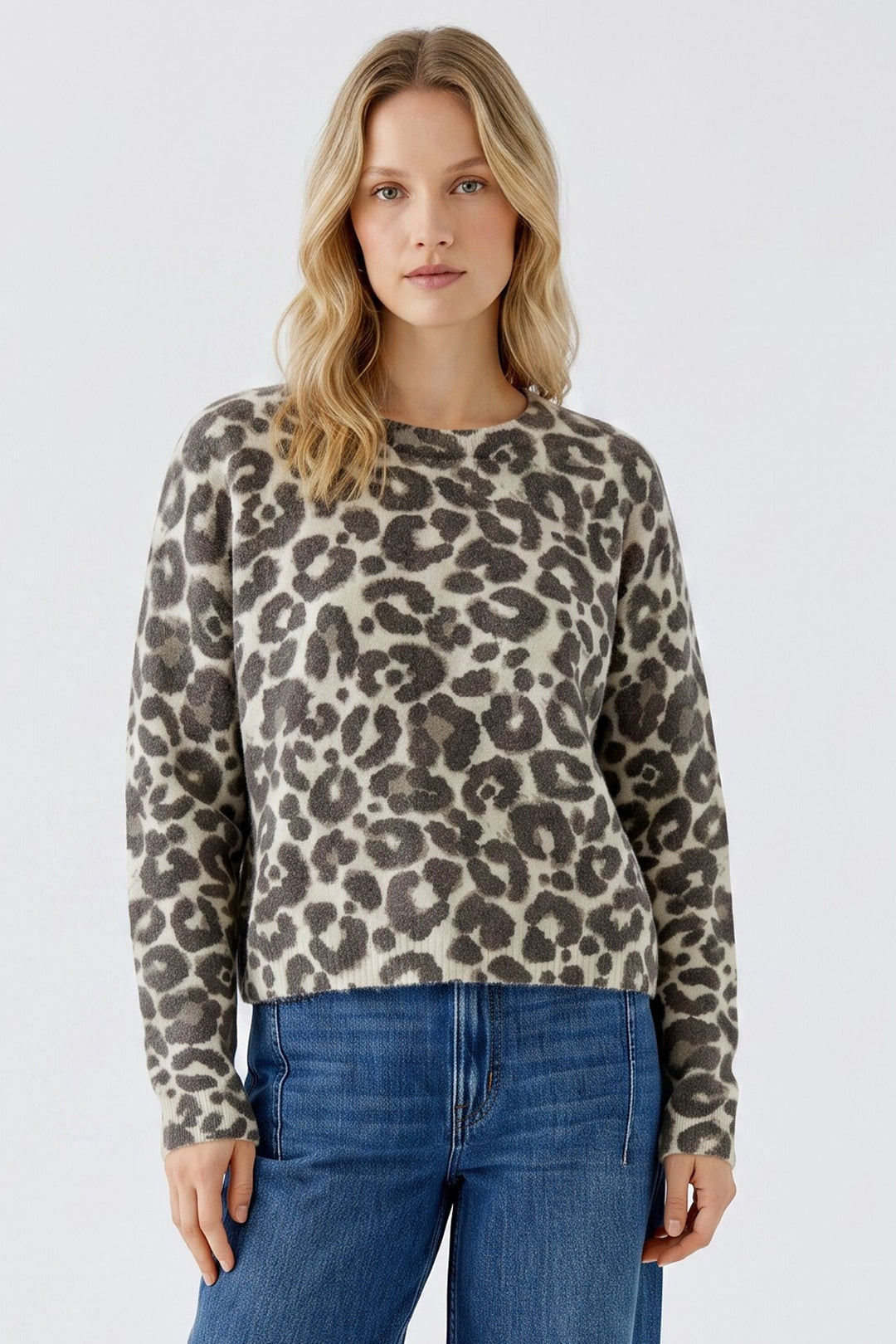 Oui Light Stone Taupe Jumper 97953 0708, front view on model