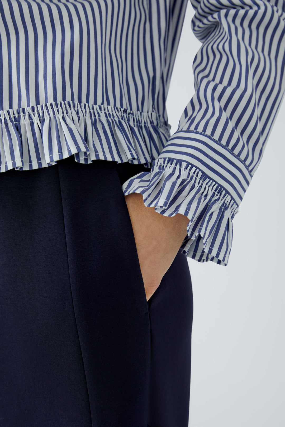 Oui White Blue Stripe Ruffle Hem Shirt Blouse 99104