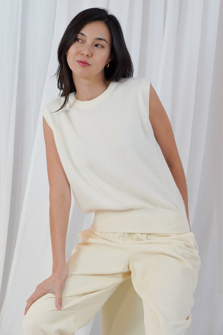 Twns The Label Durango Off White Sleeveless Round Neck Jumper