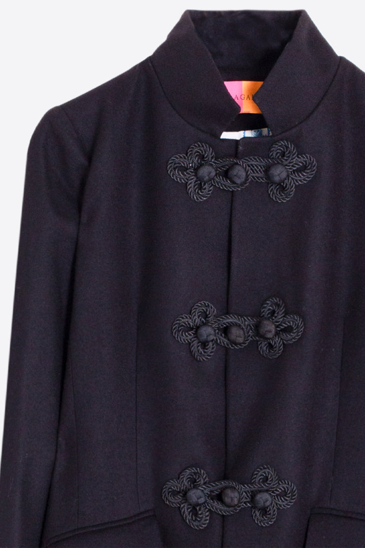 Vilagallo Black Virgin Wool Coat 34174, detail of rope and button fastenings