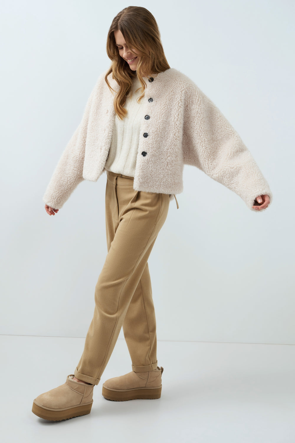 Yaya Cornstalk Brown Melange Beige Trousers, styled lookbook look 11